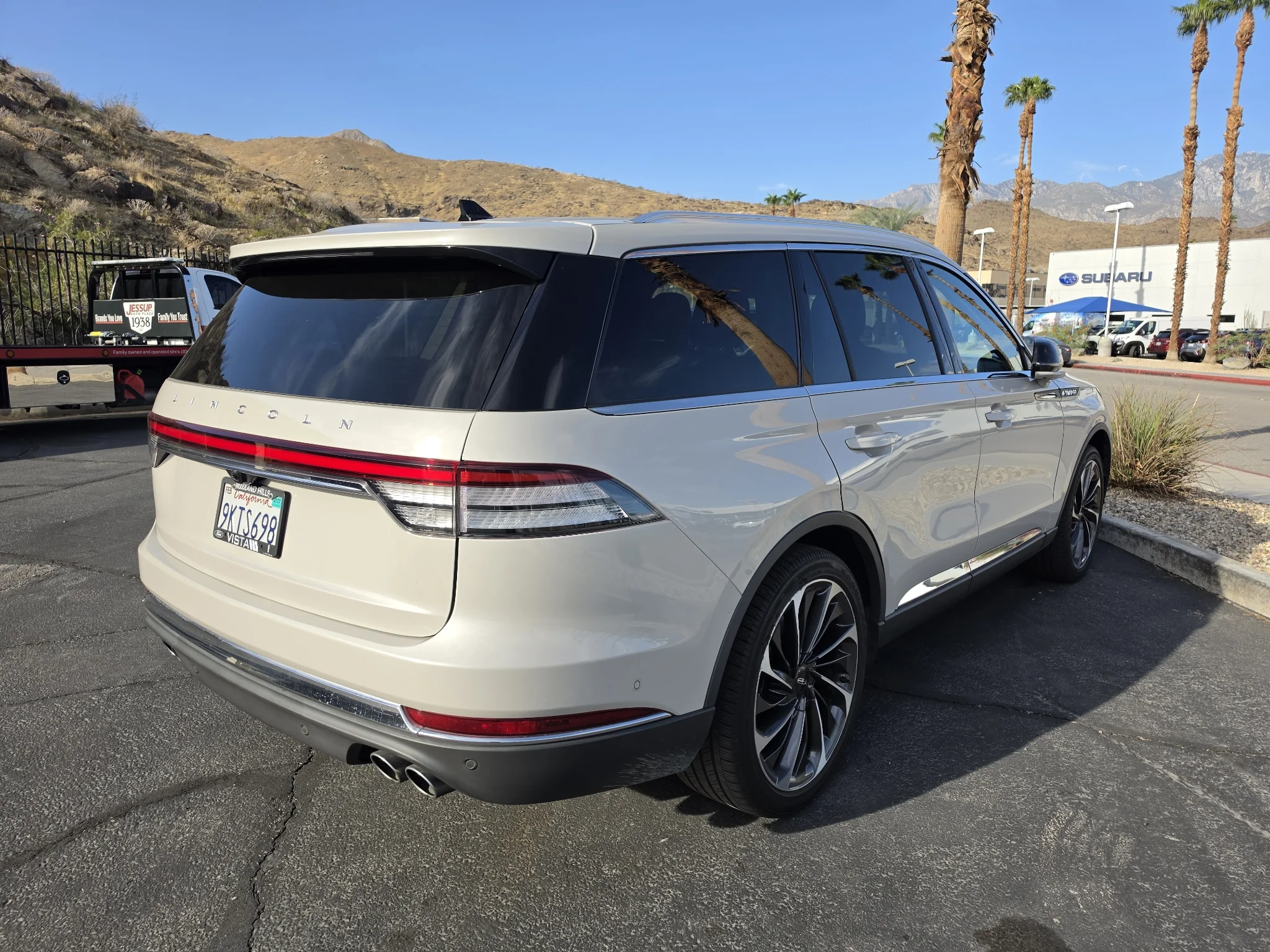 Used 2024 Ceramic Pearl Metallic Tri-Coat Lincoln Reserve image 5