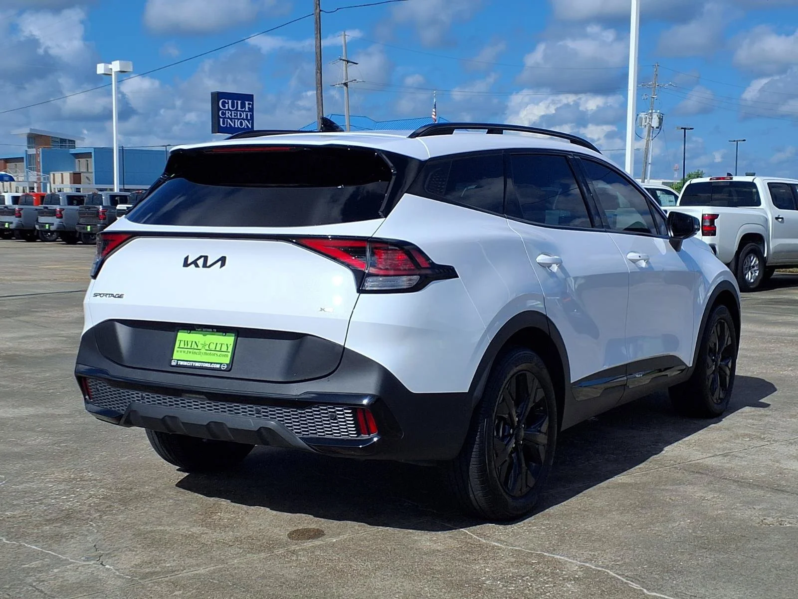 Certified Used 2025 White Kia X-Line image 6
