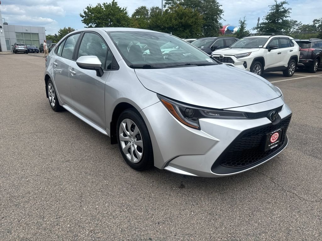 Used 2020 Silver Toyota LE image 9