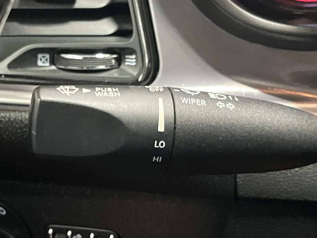 Used 2021 Torred Clearcoat Dodge R/T 5.7L HEMI 1 Owner image 25