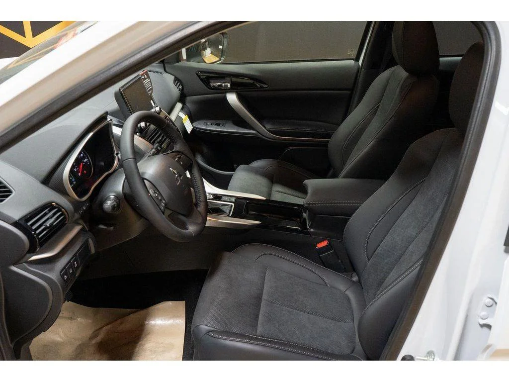 2026 Mitsubishi Eclipse Cross SE - Photo 16