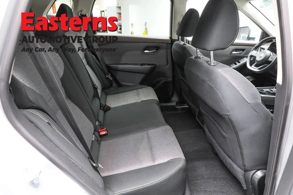 Used 2022 Silver Nissan SV image 23