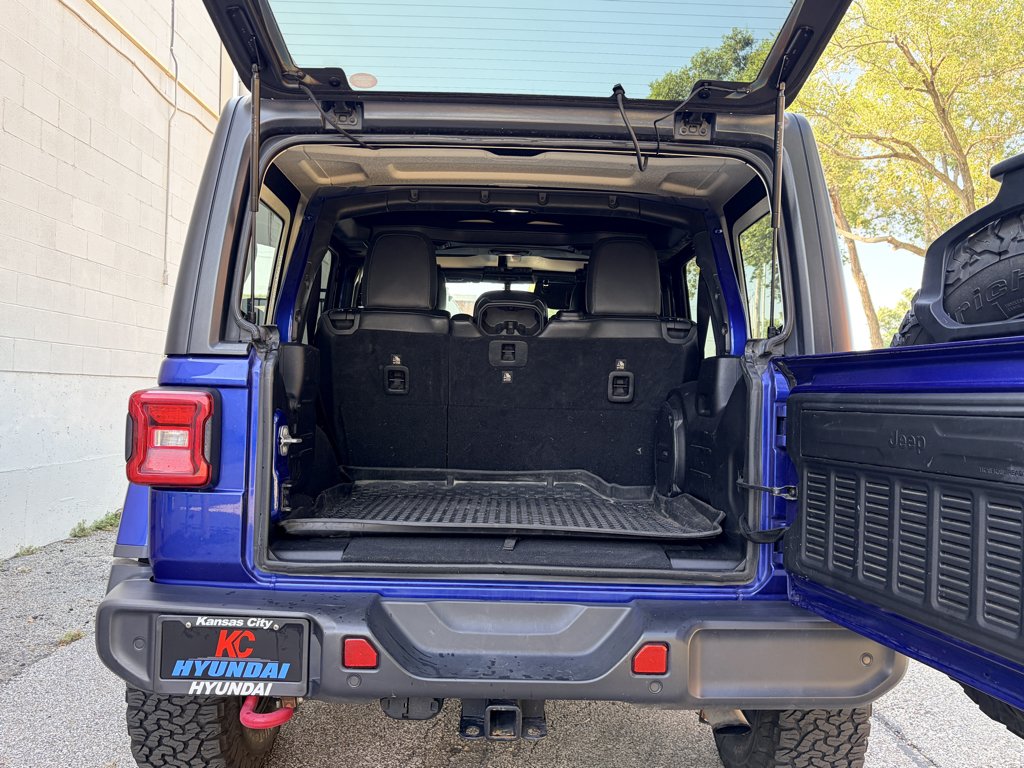 Used 2018 Ocean Blue Metallic Clearcoat Jeep Rubicon image 17