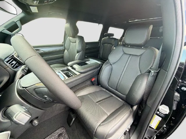 New 2026 High Gloss Black Exterior Paint Jeep 85th Anniversary Edition image 16