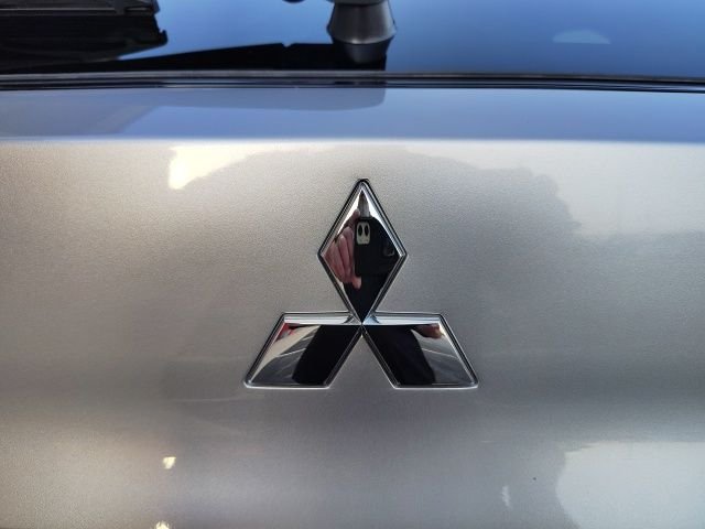 New 2026 Gray Mitsubishi SE image 34