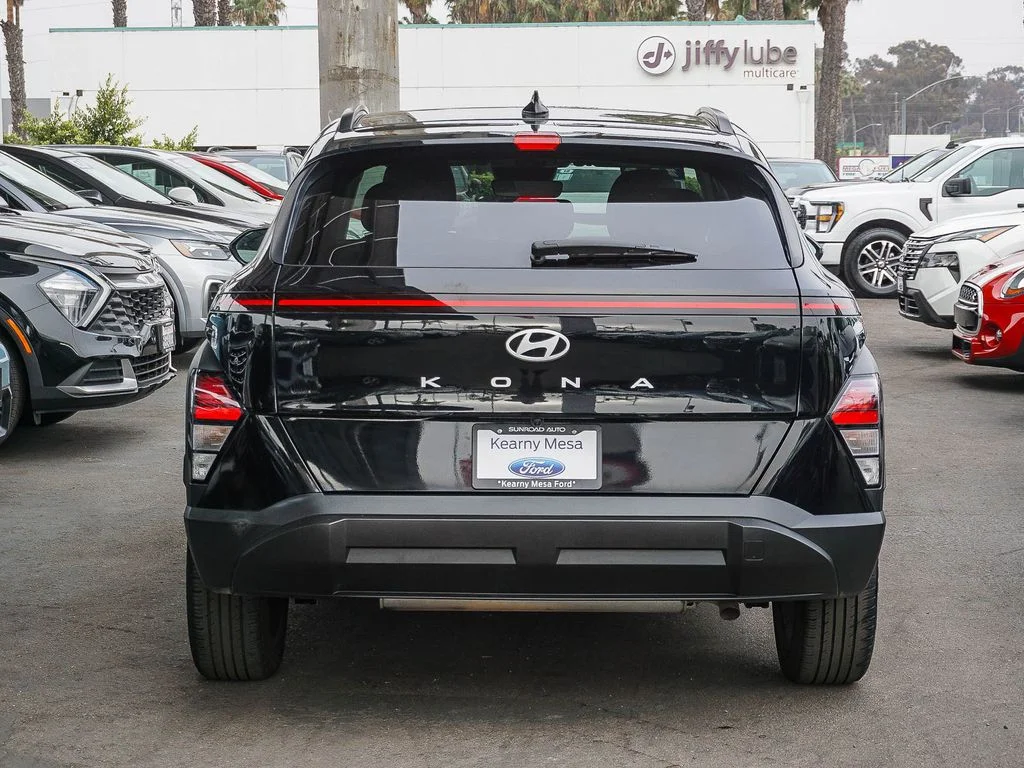 Used 2024 Black Hyundai SEL image 6