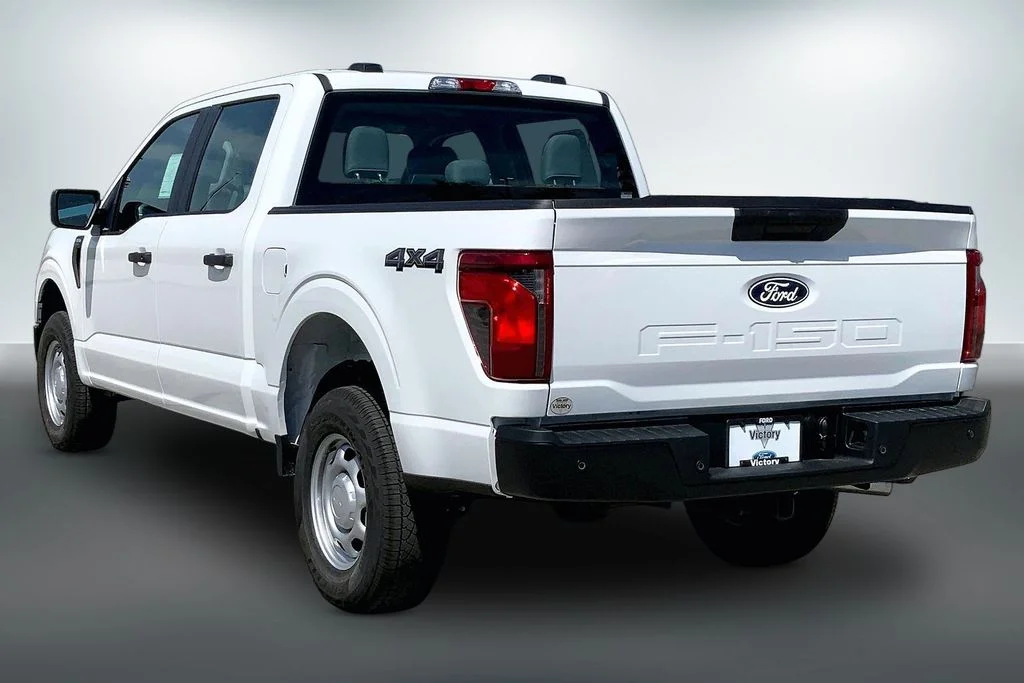New 2026 Oxford White Ford XL image 3