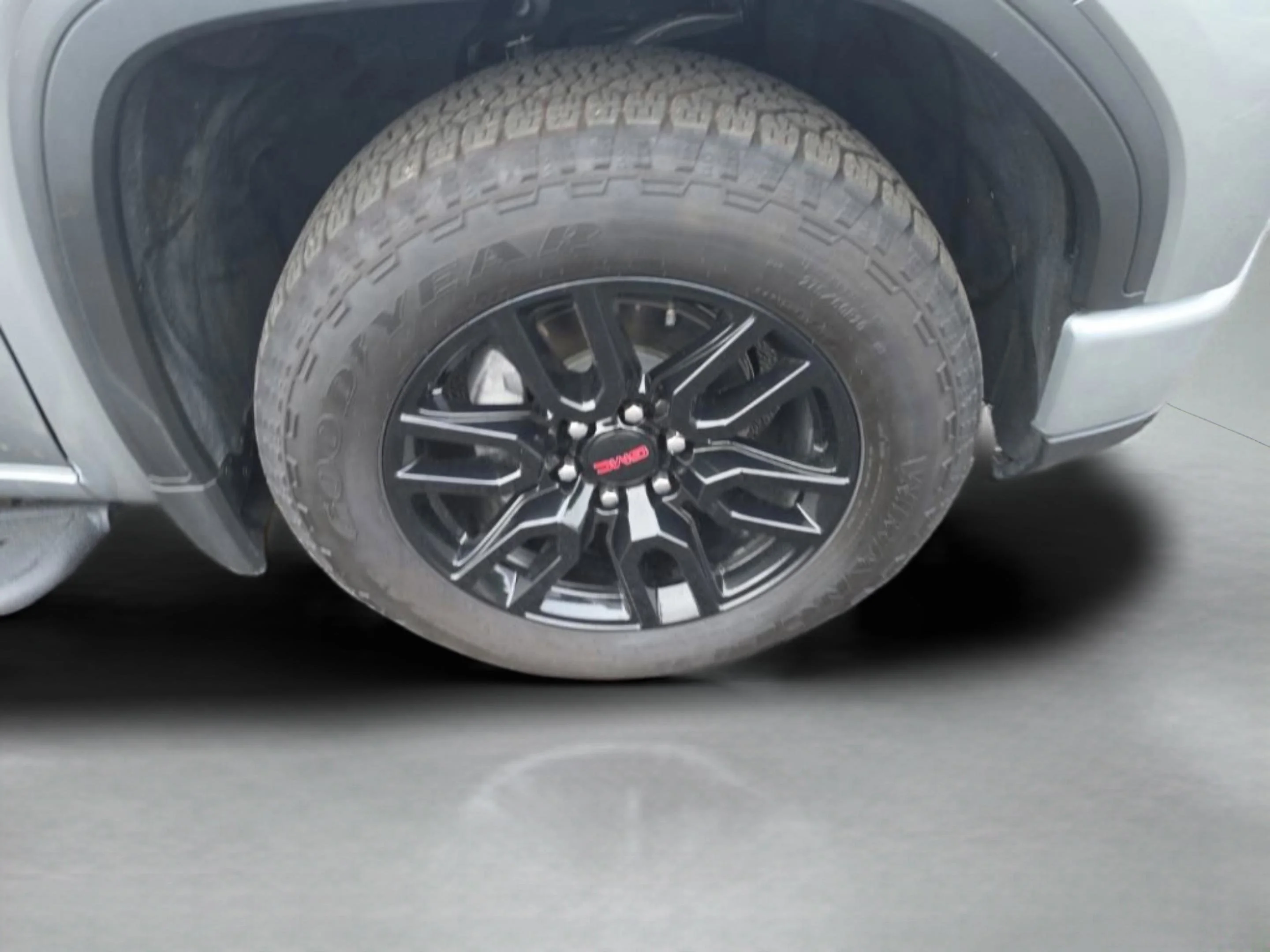 Used 2025 Sterling Metallic GMC Elevation image 35