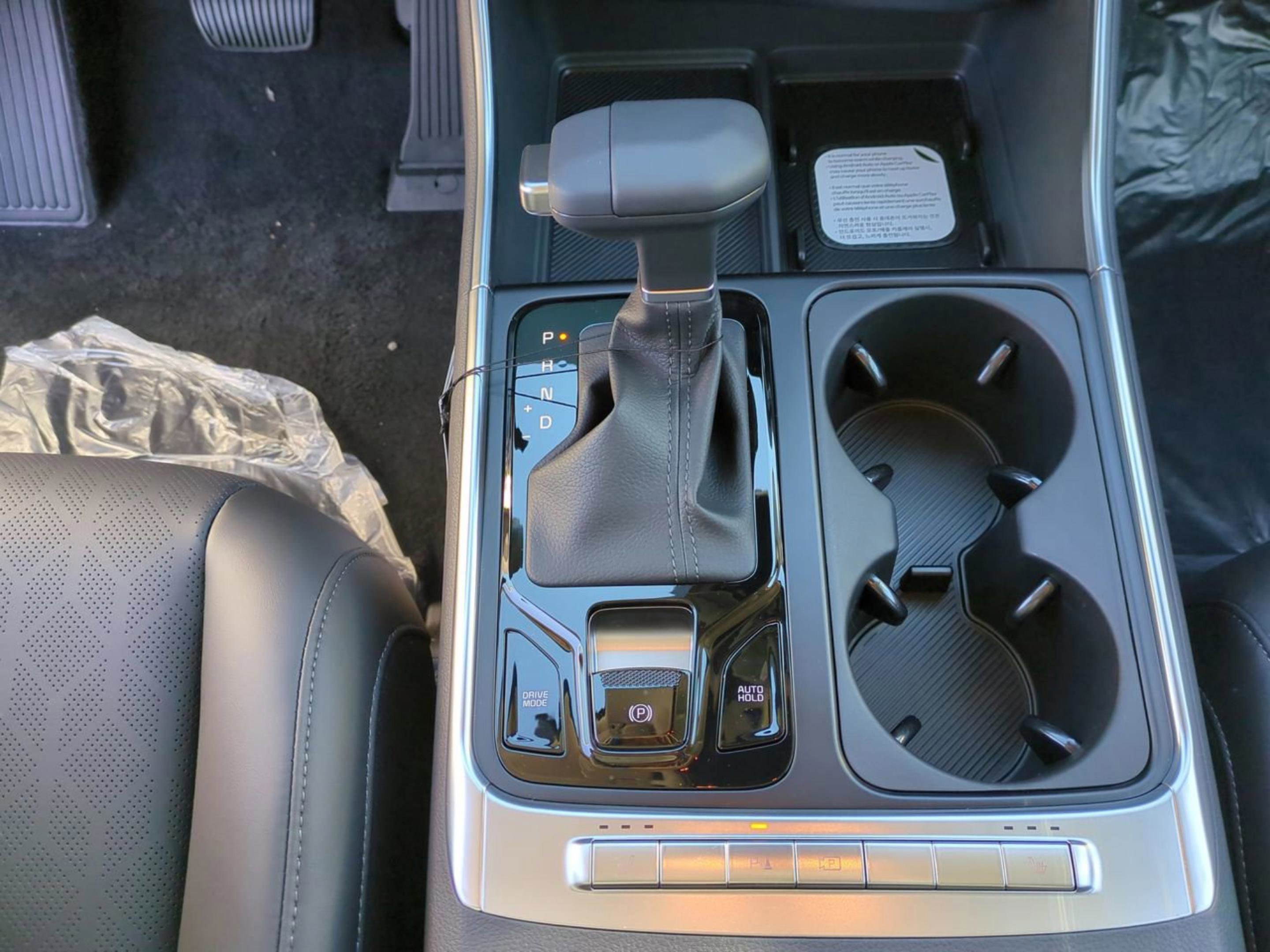 New 2026 Ceramic Silver Kia EX image 28