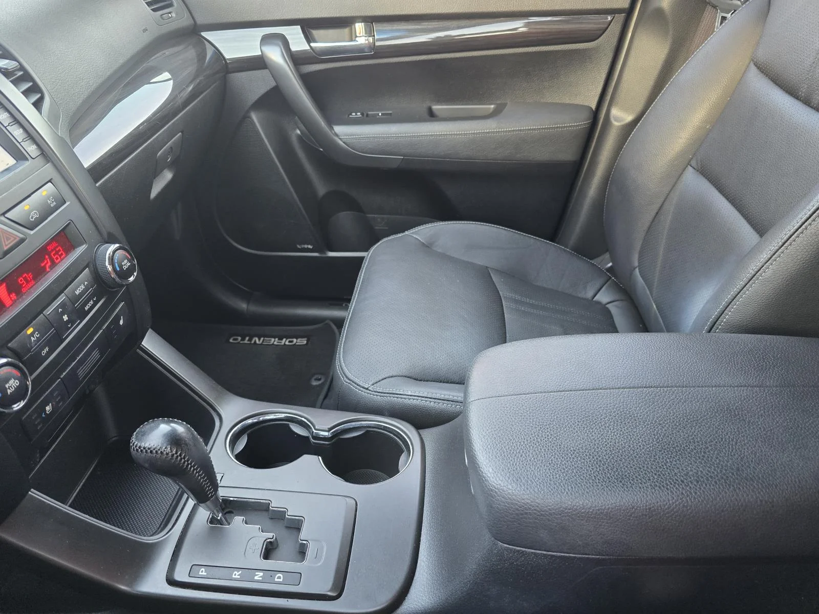 Used 2012 Dark Cherry Kia SX image 15