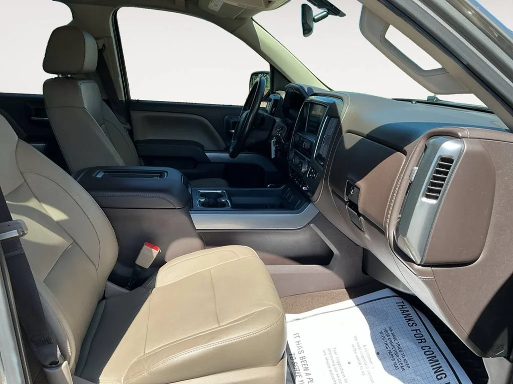 Used 2017 PEPPERDUST METALLIC Chevrolet LTZ image 17