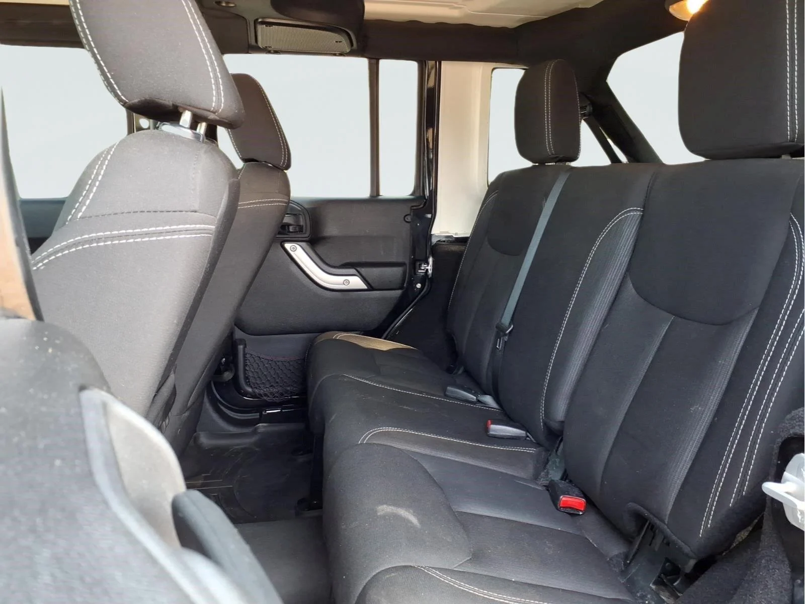 Used 2015 Black Jeep Sahara image 11