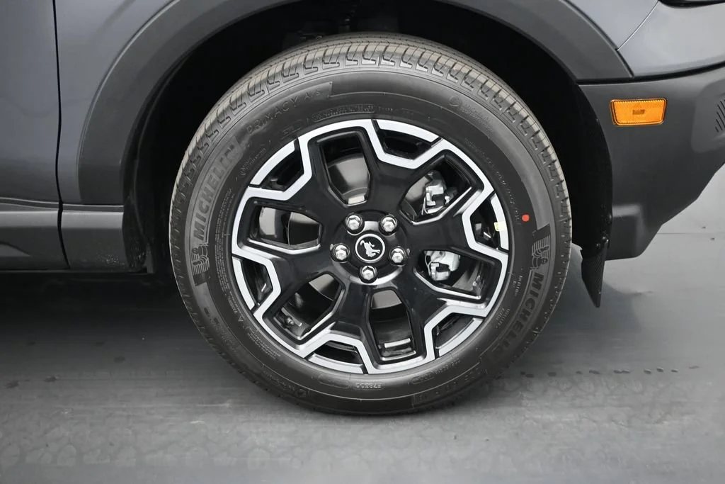 New 2026 Gray Ford Outer Banks image 23
