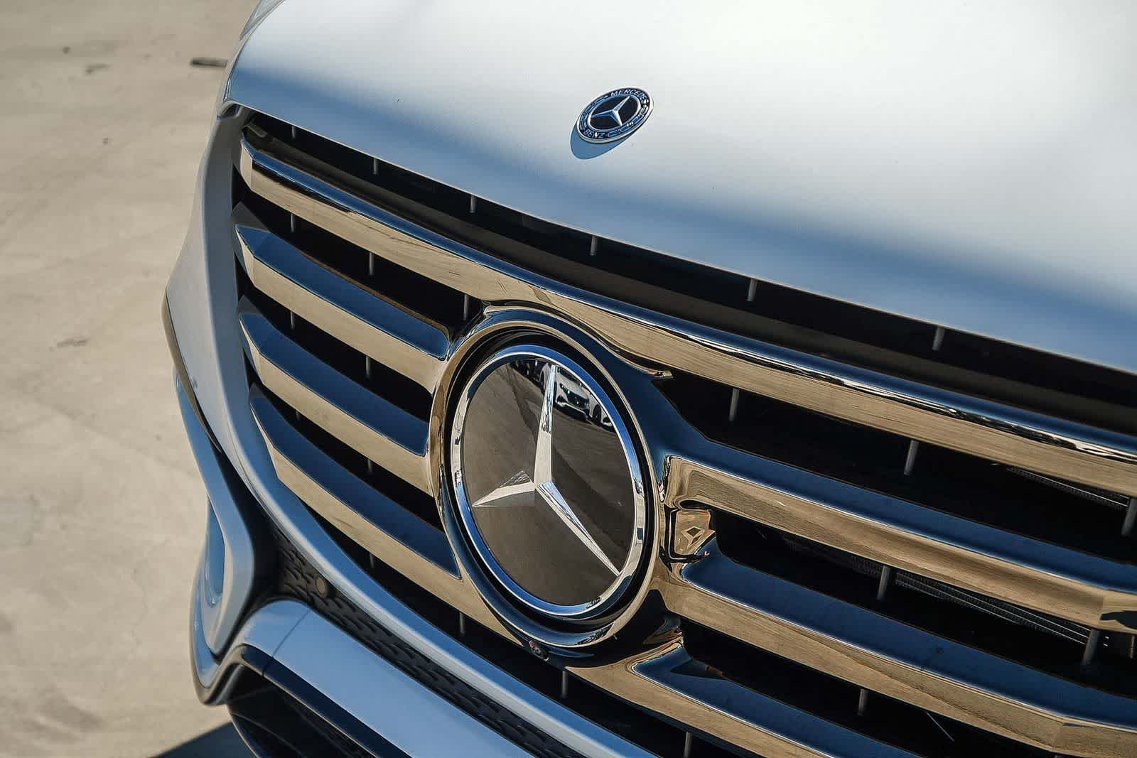 New 2026 Polar White Mercedes-Benz GLS 450 image 9