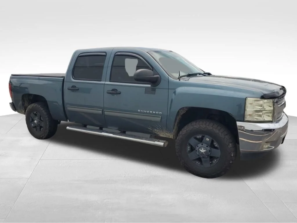 Used 2012 Gray Chevrolet LT image 9