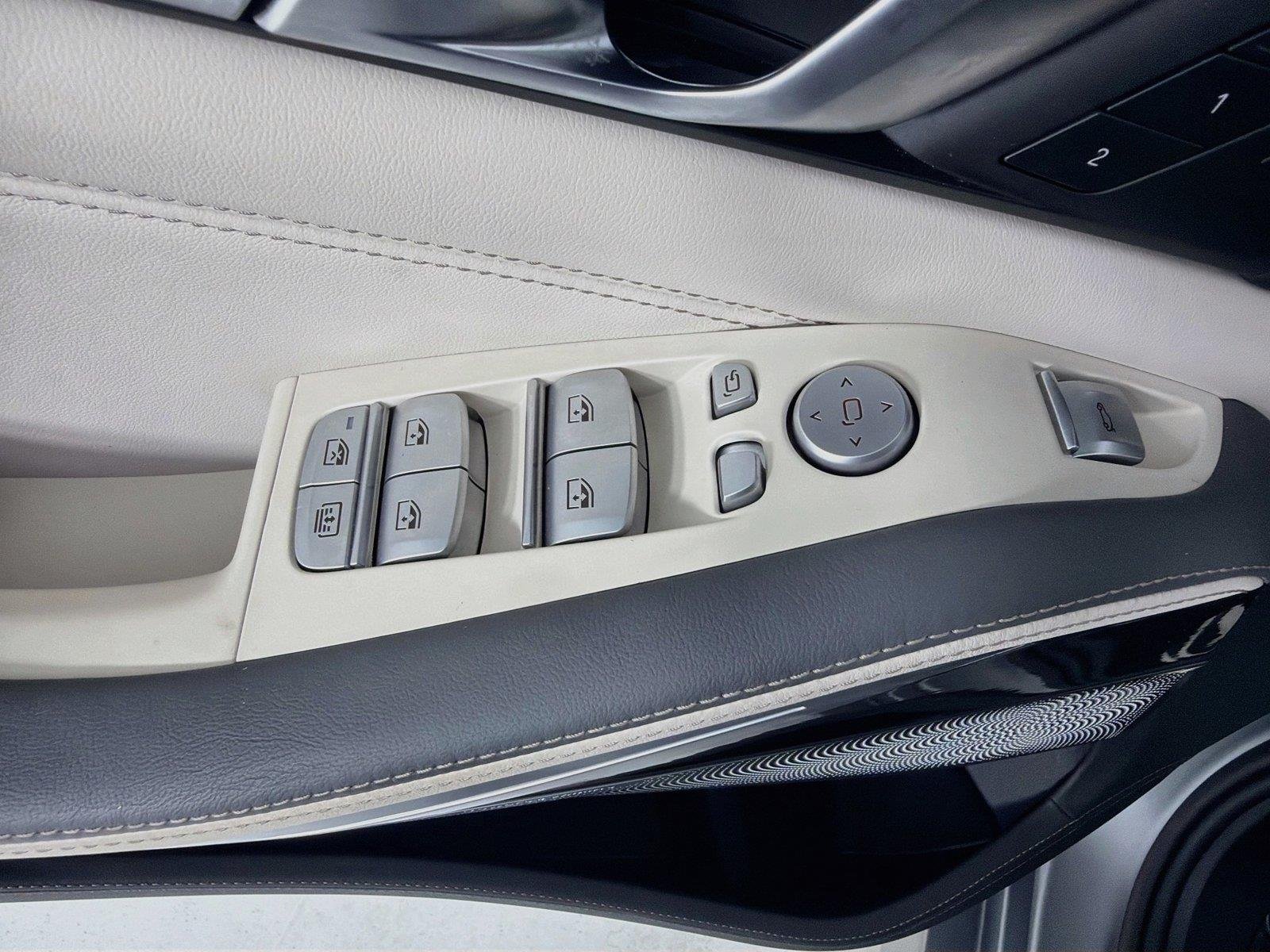 Used 2025 Frozen Pure Grey Metallic BMW M60i image 9