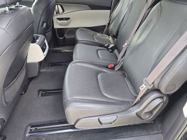 Used 2024  Kia LX image 16