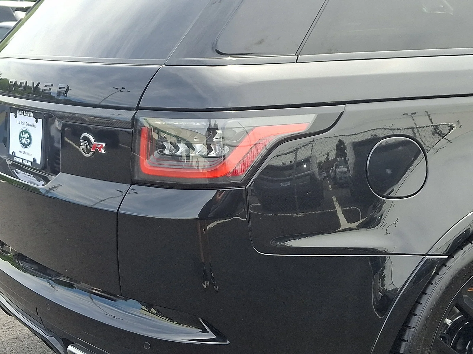 Used 2020 Black Land Rover SVR image 16