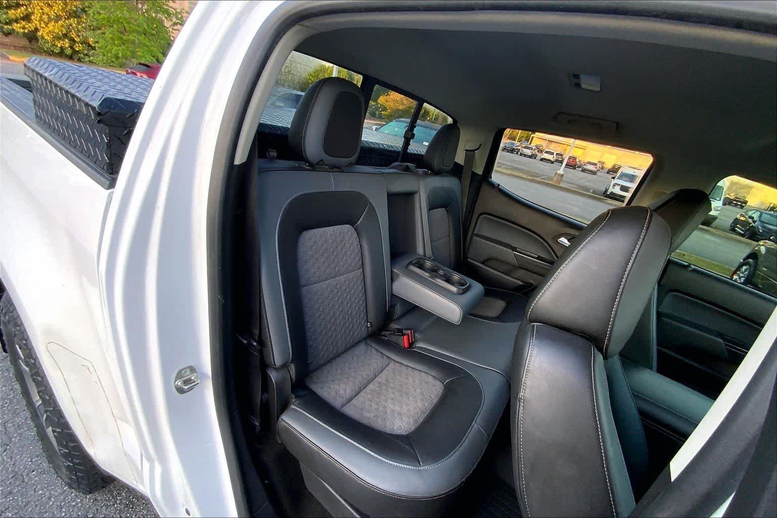 Used 2017 Summit White Chevrolet 4WD Z71 image 19