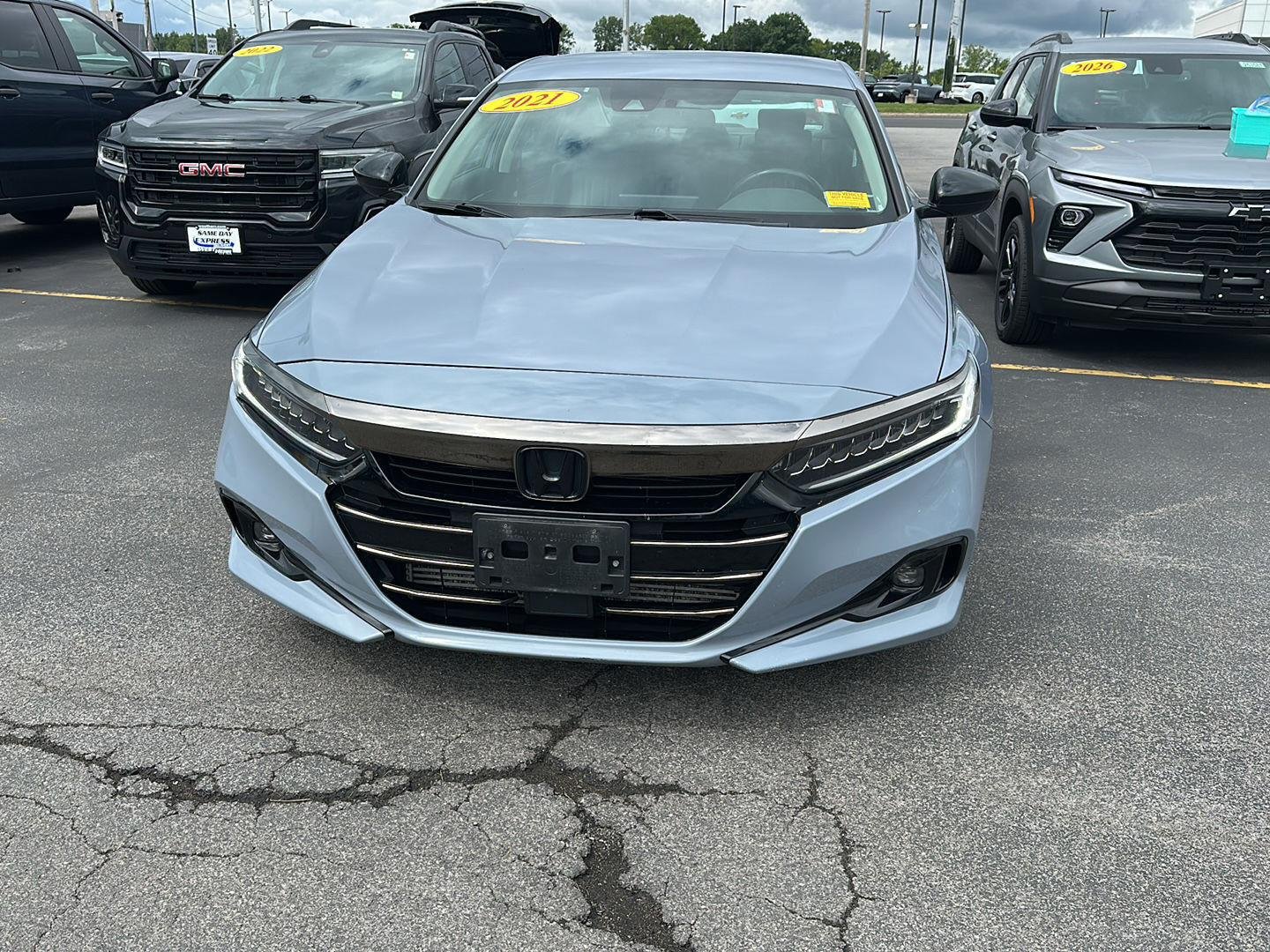 Used 2021 Sonic Gray Pearl Honda Sport SE image 6