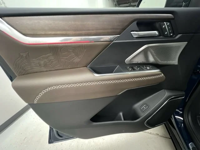 2027 GMC Acadia Denali Ultimate - Photo 24