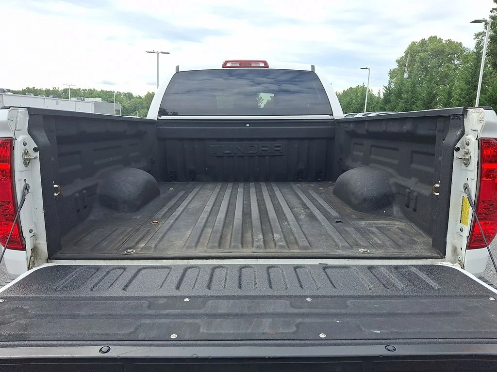 Used 2019 White Toyota SR image 27