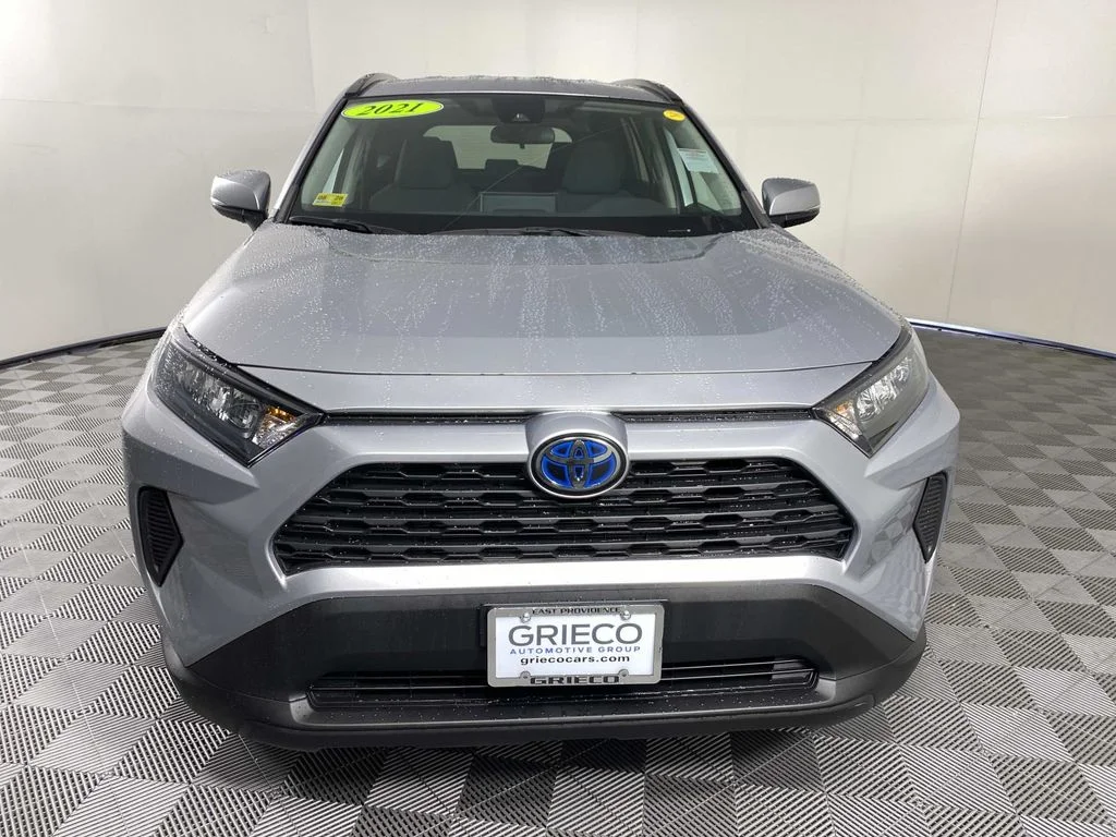 Used 2021 Silver Toyota LE image 3