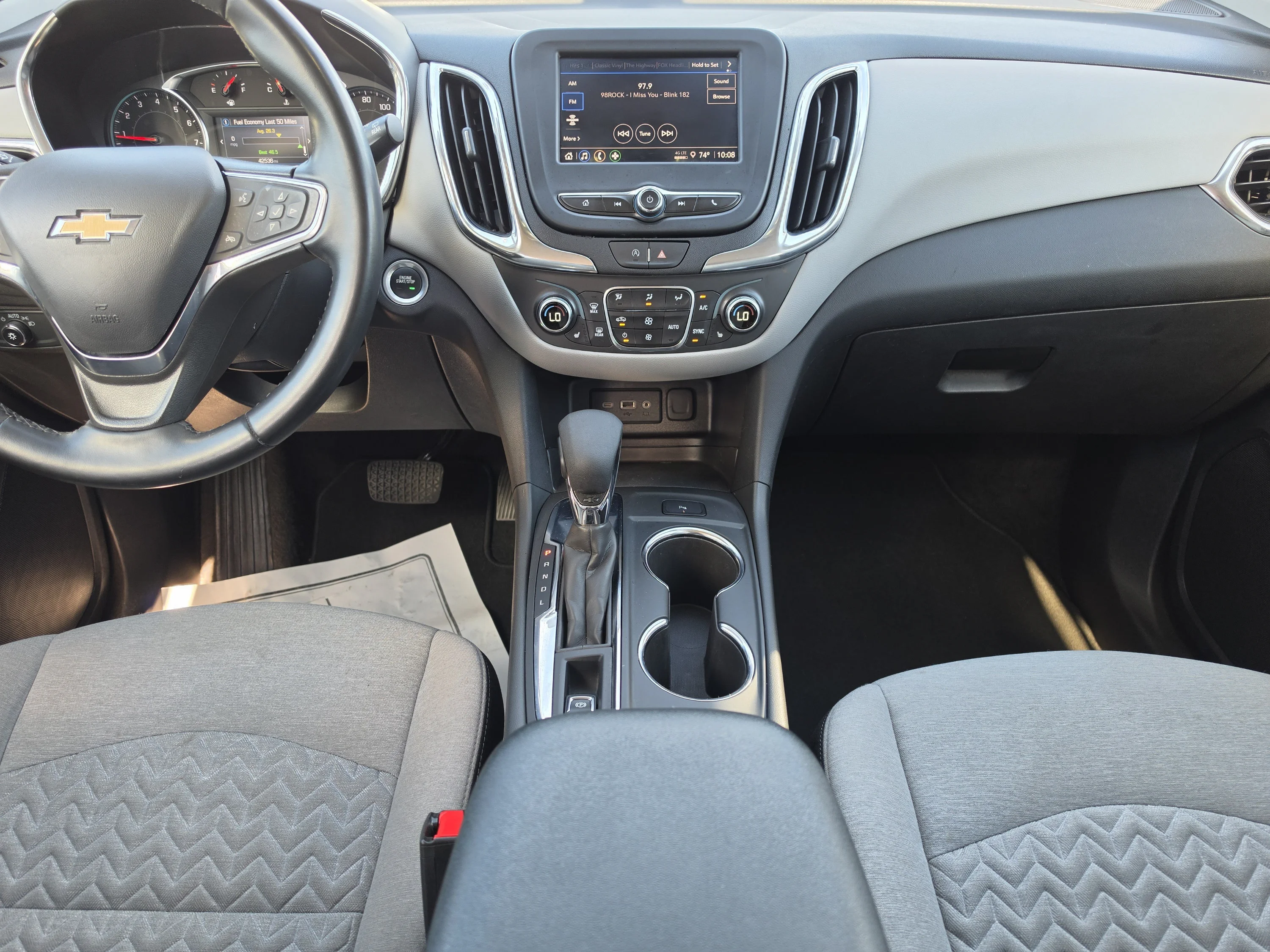 Used 2024 Summit White Chevrolet LT image 21