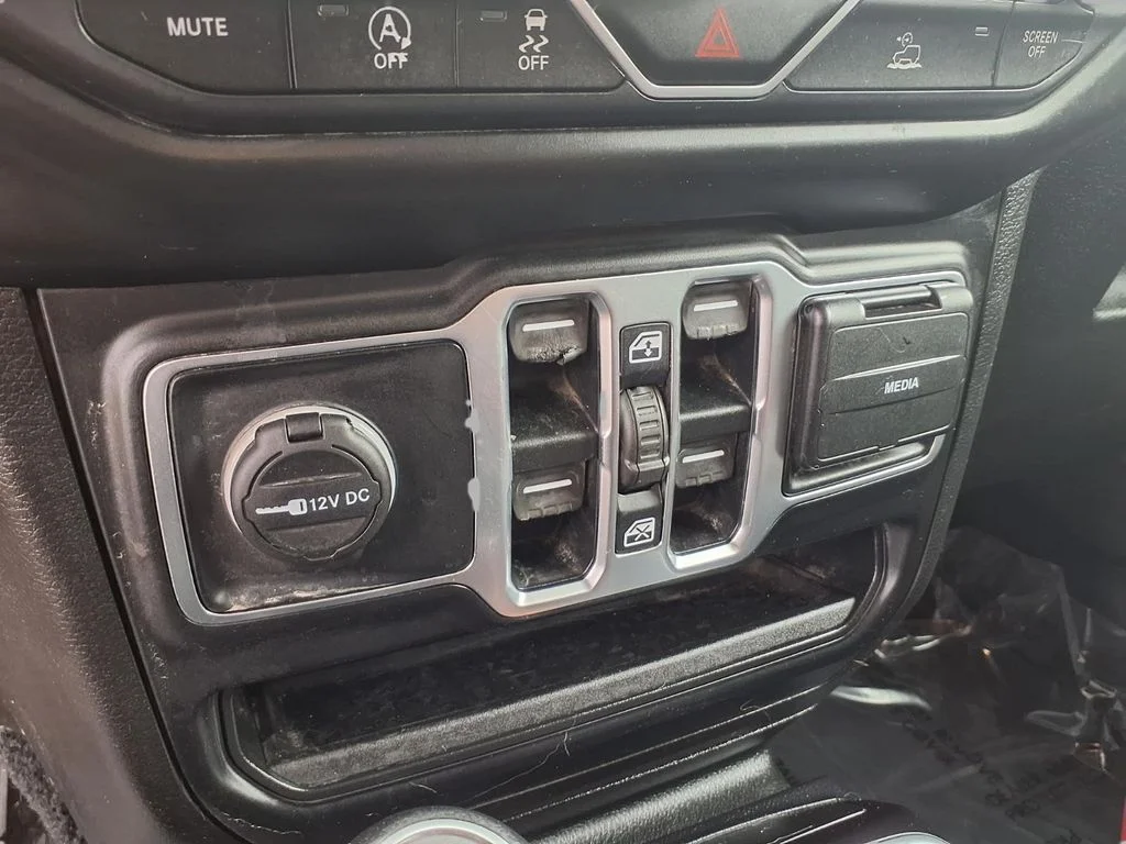 Certified Used 2020 Beige Jeep Overland image 8