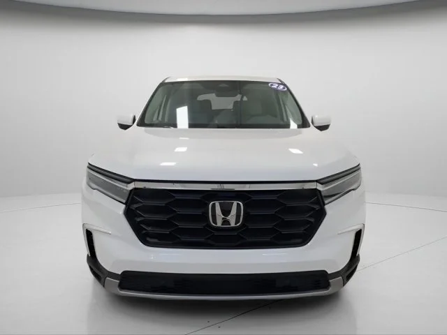 Used 2023 Platinum White Pearl Honda EX-L 8 Passenger image 5