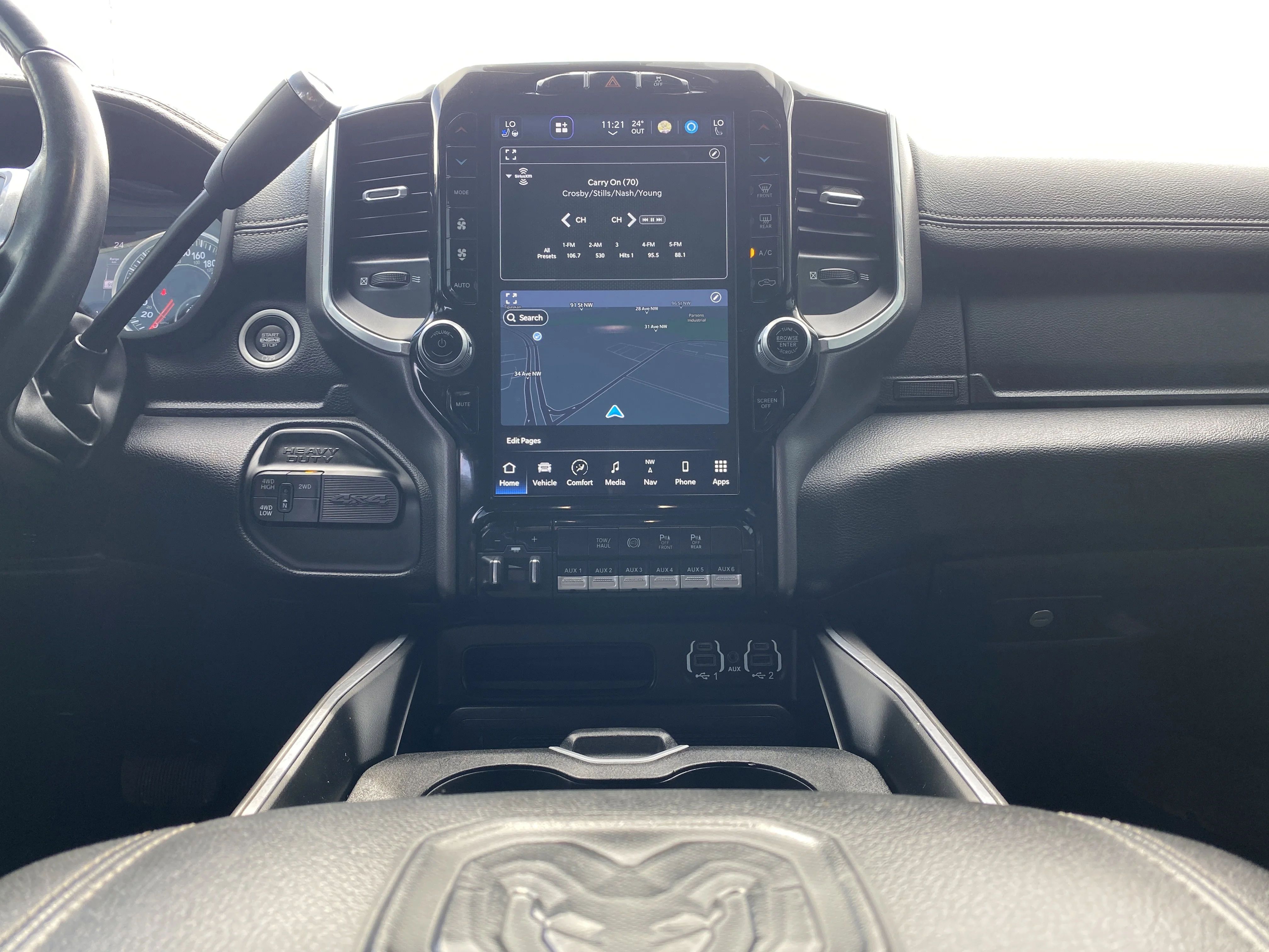 Used 2022 White Ram Laramie MEGA CAB * 12 DISPLAY * DIGITAL REARVIEW MIRROR * image 15