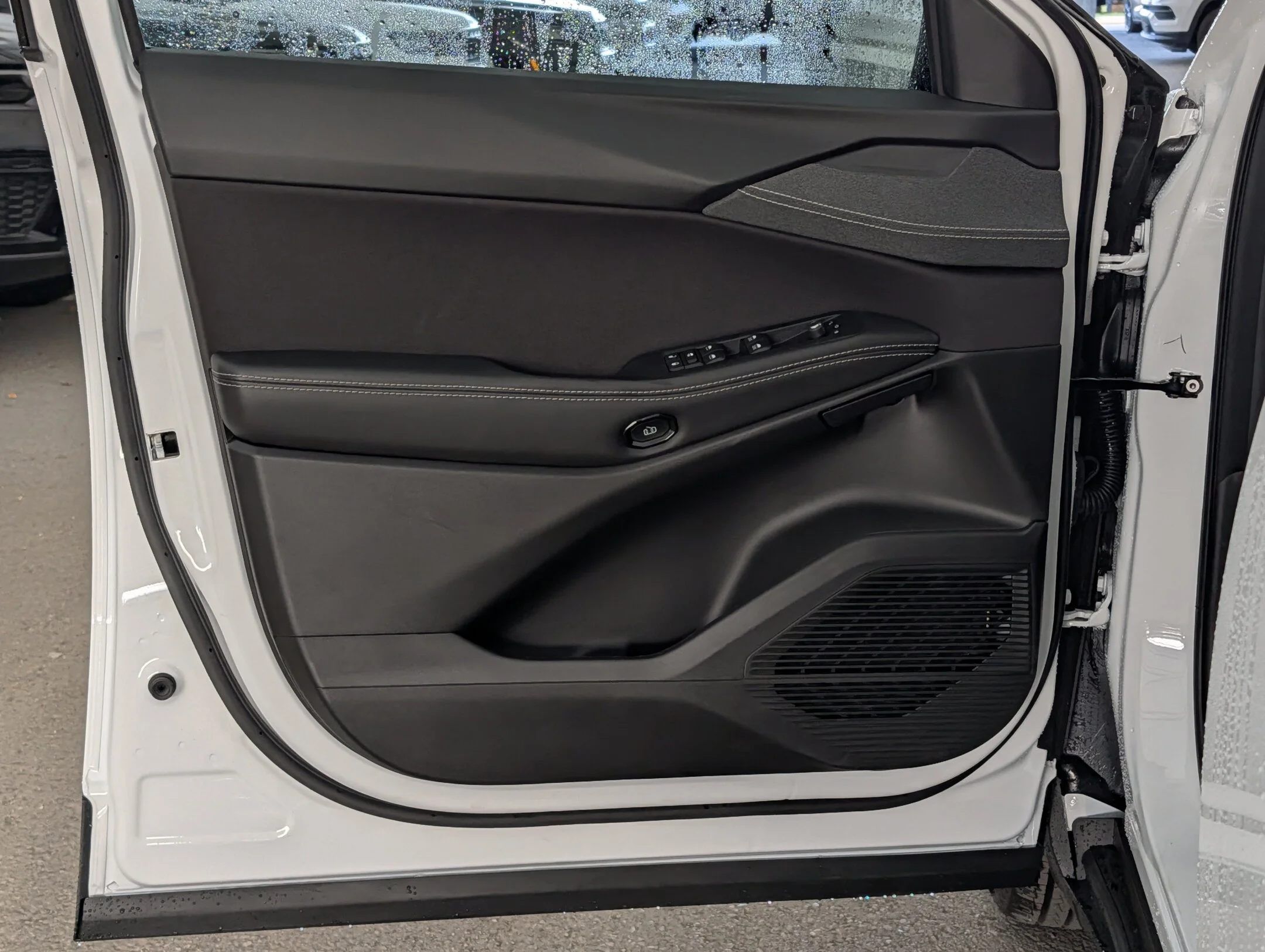 New 2026 White Jeep - - Hybrid - Adaptive Cruise - 12.3 Display - Heated Seats - Blind Spot Monitor & More! image 12