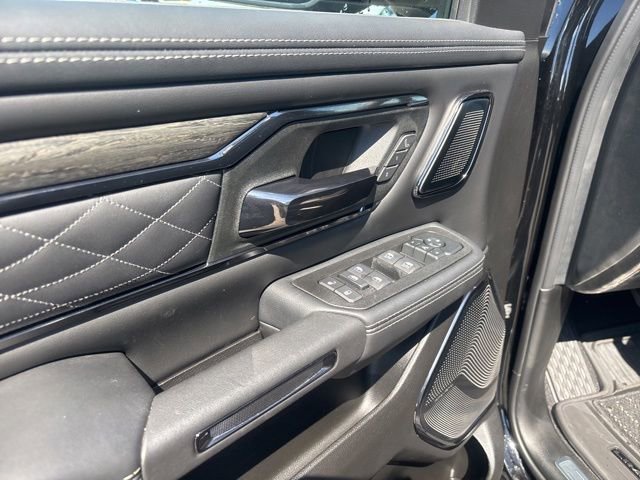 New 2026 Diamond Black Crystal Pearl-Coat Exterior Paint RAM Limited image 19