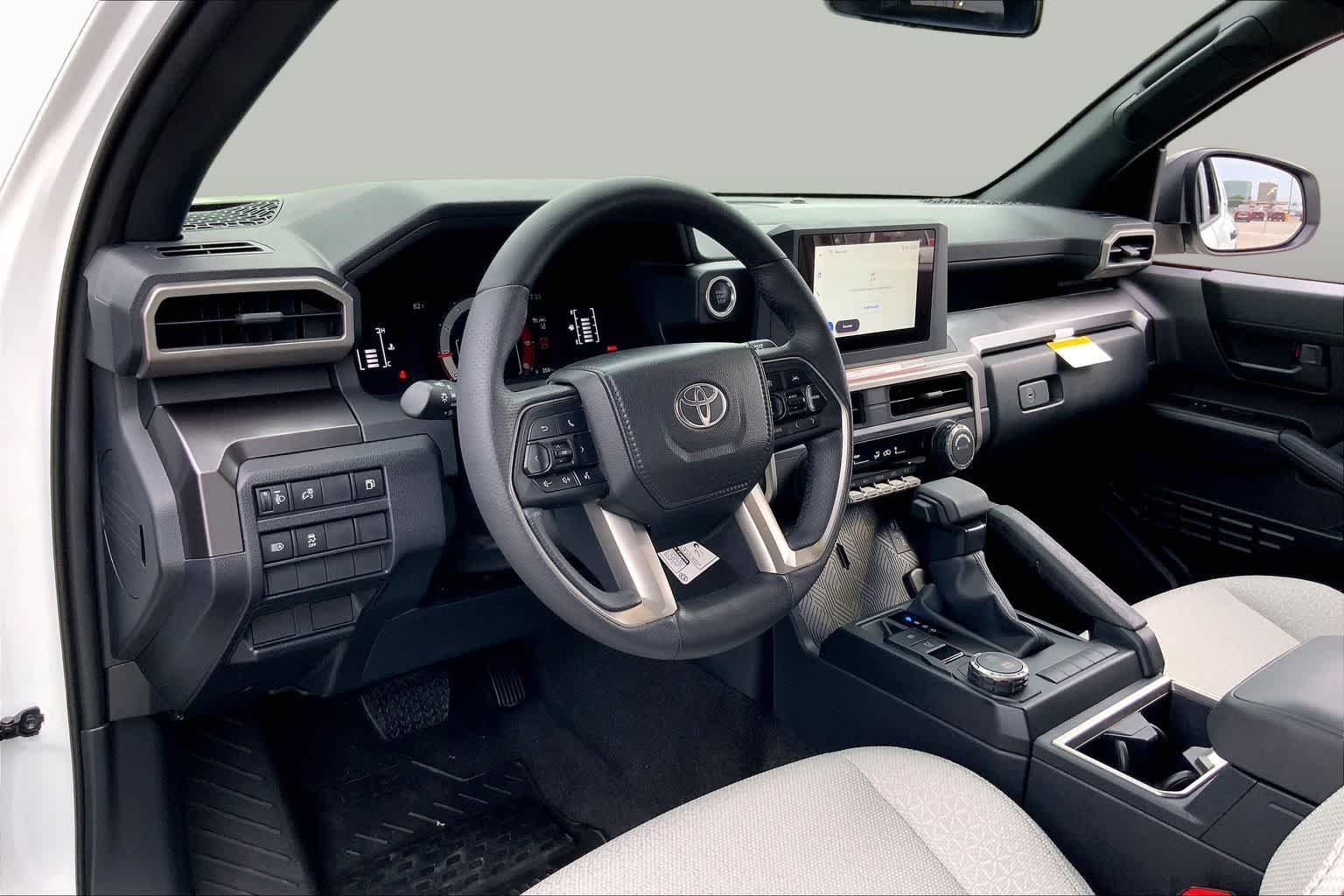 Used 2025 Ice Cap Toyota SR5 image 17
