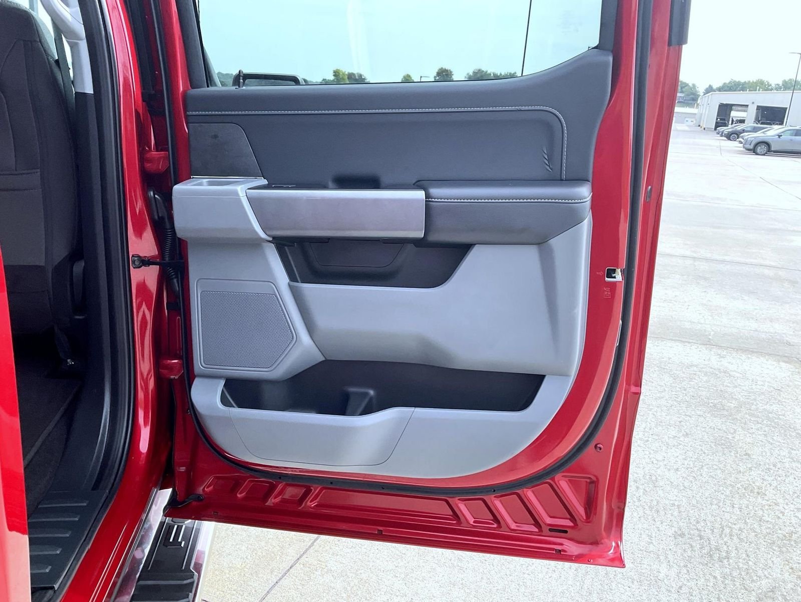 Used 2025 Red Ford XLT image 21