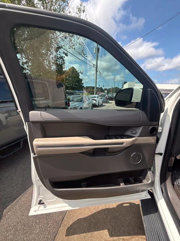 Used 2020 White Ford XLT image 11