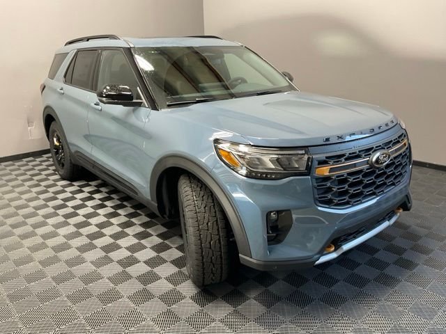 New 2026 Vapor Blue Metallic Ford Tremor® image 2