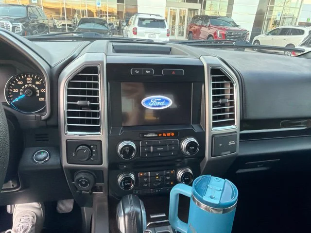 Used 2016 White Ford XLT image 8