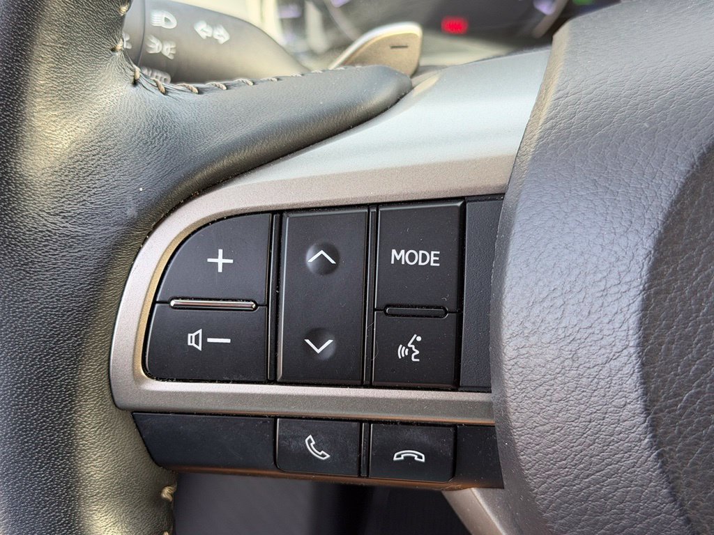 Used 2021 White Lexus 350 image 11