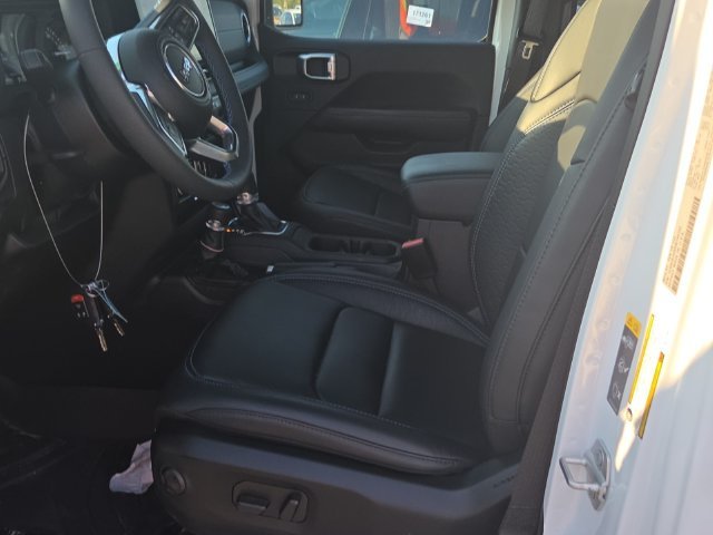 Used 2024 White Jeep High Altitude 4xe image 3
