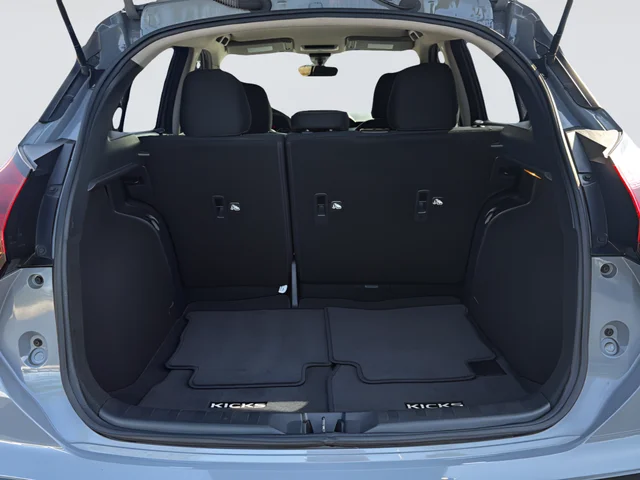 Used 2022 Gray Nissan SV image 35