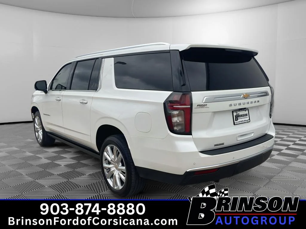 Used 2024 Iridescent Pearl Tricoat Chevrolet High Country image 5