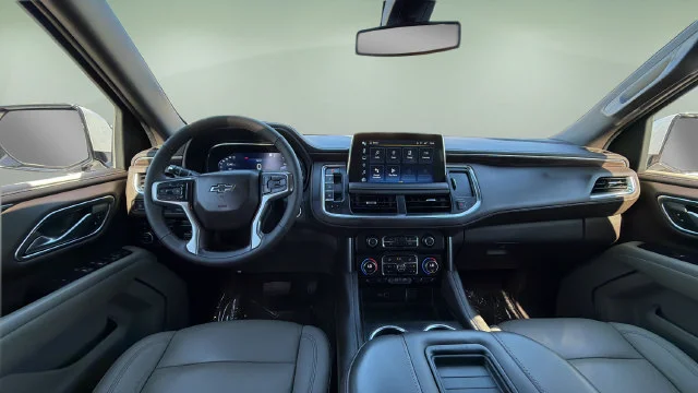 Used 2022 Beige Chevrolet Z71 image 18
