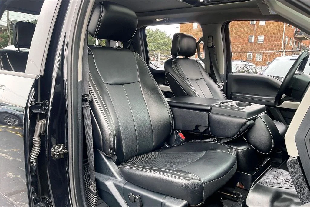 Used 2021 Black Ford Lariat image 6