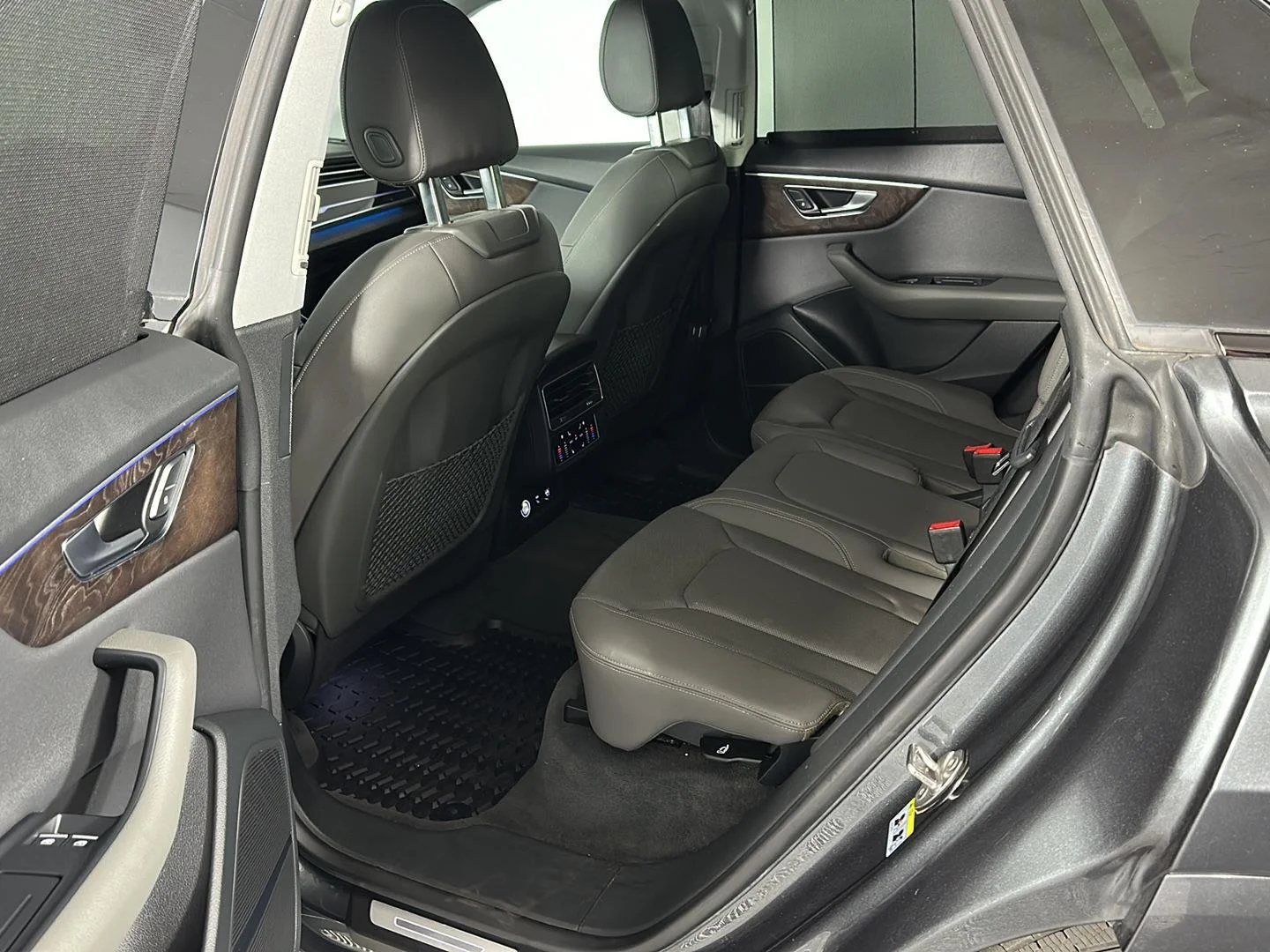 Used 2019 Daytona Gray Pearl Effect Audi Prestige image 21