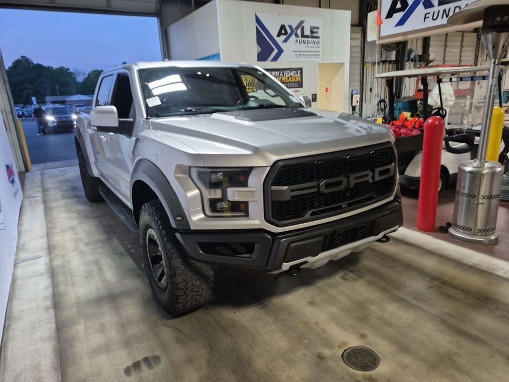 2017 Ford F-150 Raptor 4x4 SuperCrew 5-1/2 Box's photo