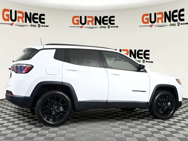 New 2026 Bright White Clear-Coat Exterior Paint Jeep Latitude image 39
