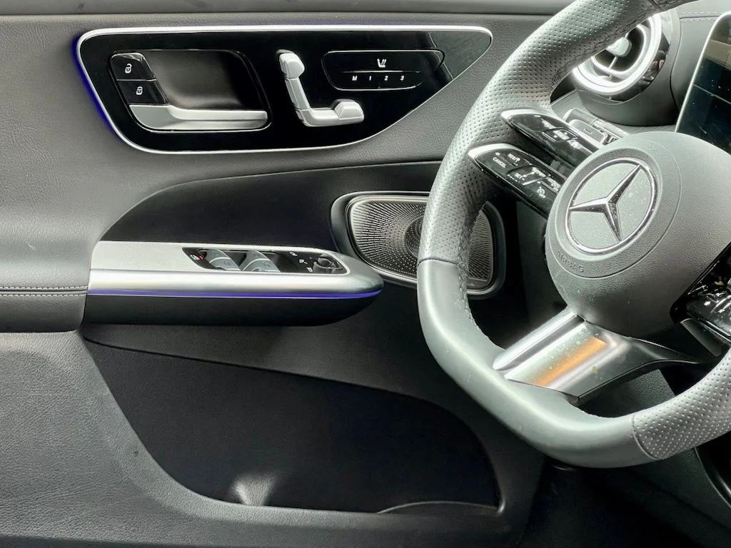 Certified Used 2026  Mercedes-Benz GLC 300 image 13