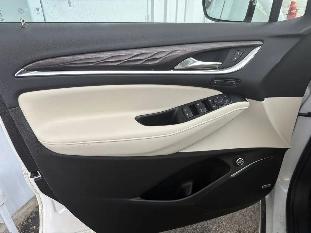 Used 2023 White Buick Avenir image 23