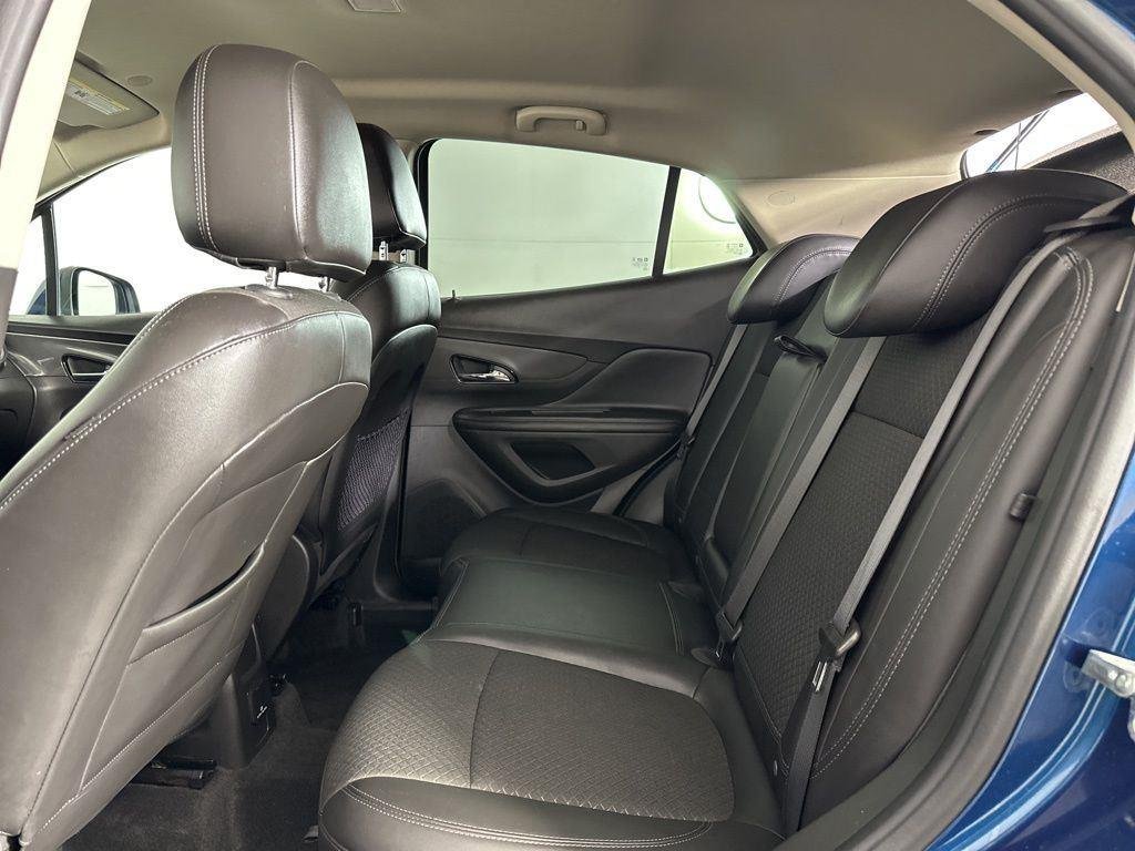 Used 2020 Azure Buick Preferred image 10